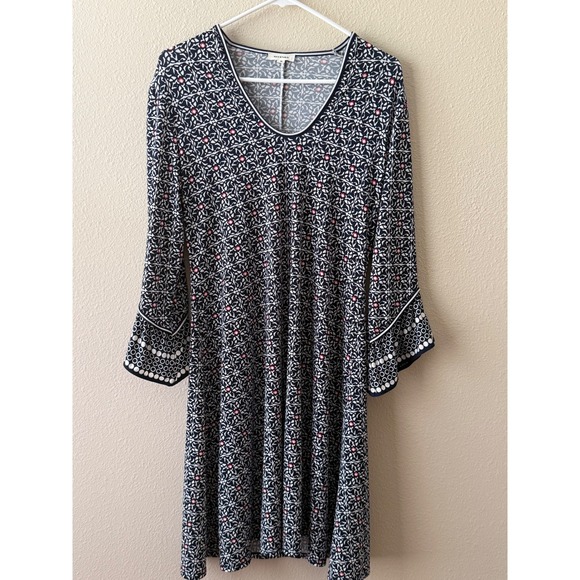 Max Studio Dresses & Skirts - Max Studio Navy Blue Geometric Floral Bell Sleeve Shift Dress Medium